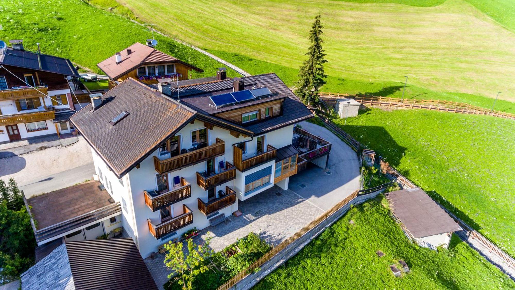 Villa Hilde San Cassiano  Extérieur photo